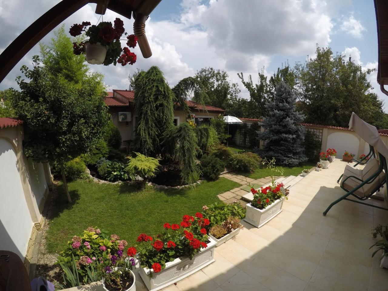 Cristi'S Rooms - Pensiune Oradea Zewnętrze zdjęcie