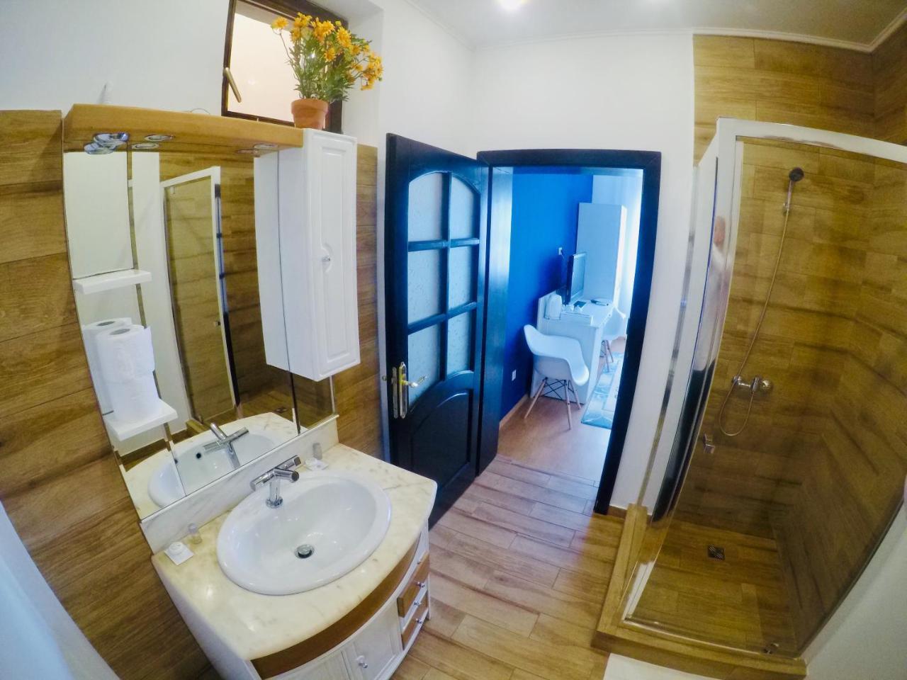 Cristi'S Rooms - Pensiune Oradea Zewnętrze zdjęcie