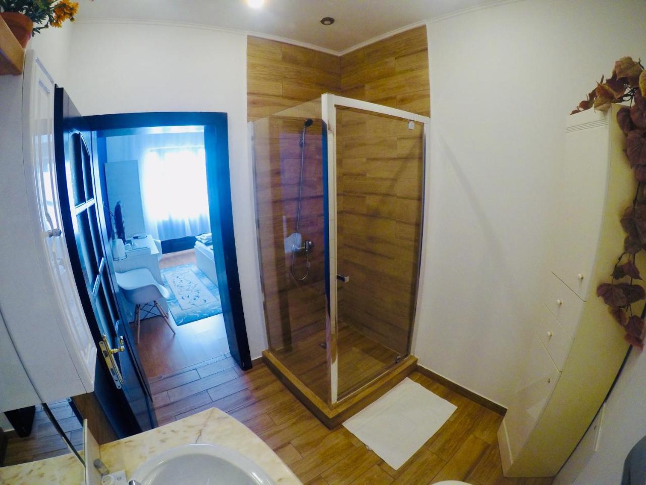 Cristi'S Rooms - Pensiune Oradea Zewnętrze zdjęcie