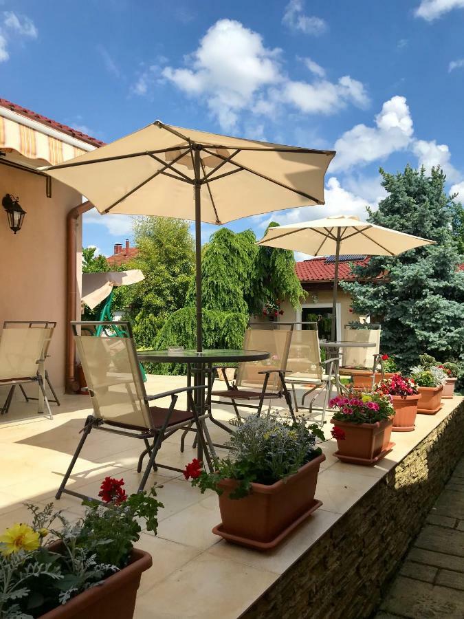 Cristi'S Rooms - Pensiune Oradea Zewnętrze zdjęcie
