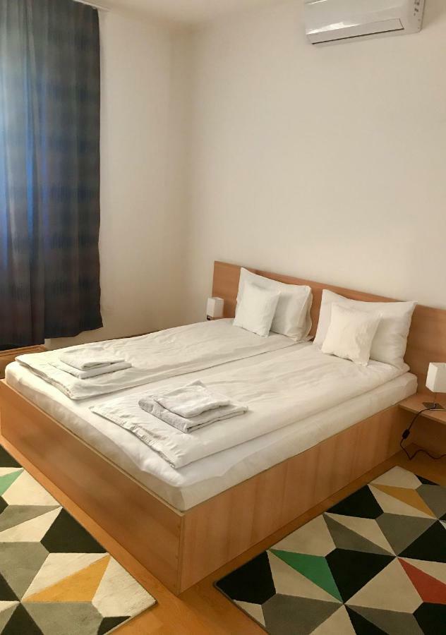 Cristi'S Rooms - Pensiune Oradea Zewnętrze zdjęcie