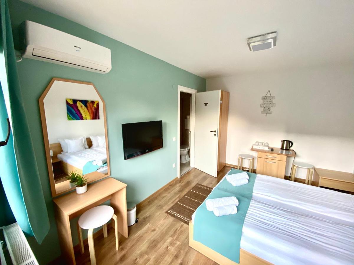 Cristi'S Rooms - Pensiune Oradea Zewnętrze zdjęcie