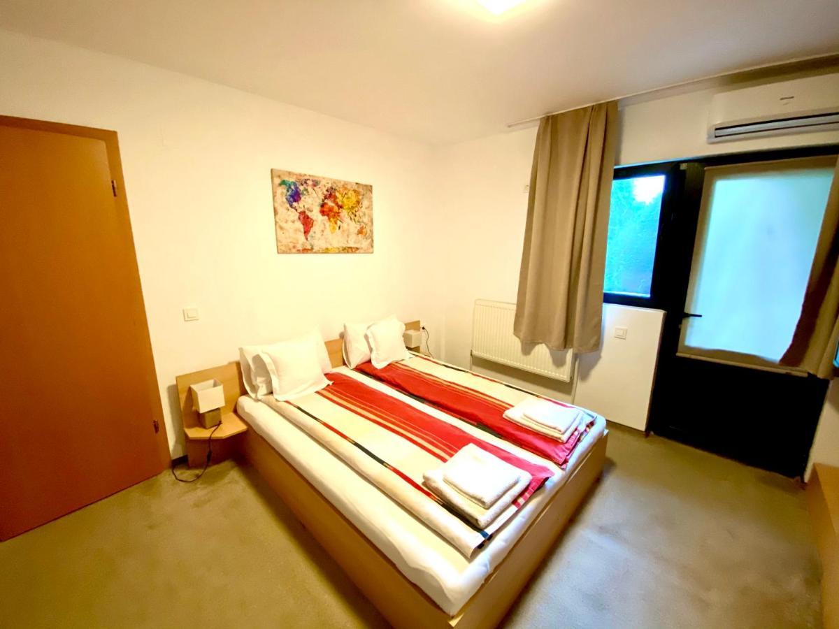 Cristi'S Rooms - Pensiune Oradea Zewnętrze zdjęcie