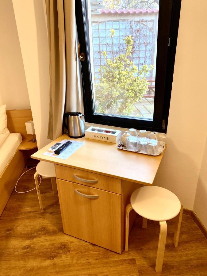 Cristi'S Rooms - Pensiune Oradea Zewnętrze zdjęcie